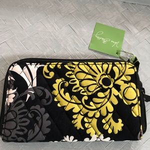 NWT Vera Bradley Zip-Around Wallet in Baroque